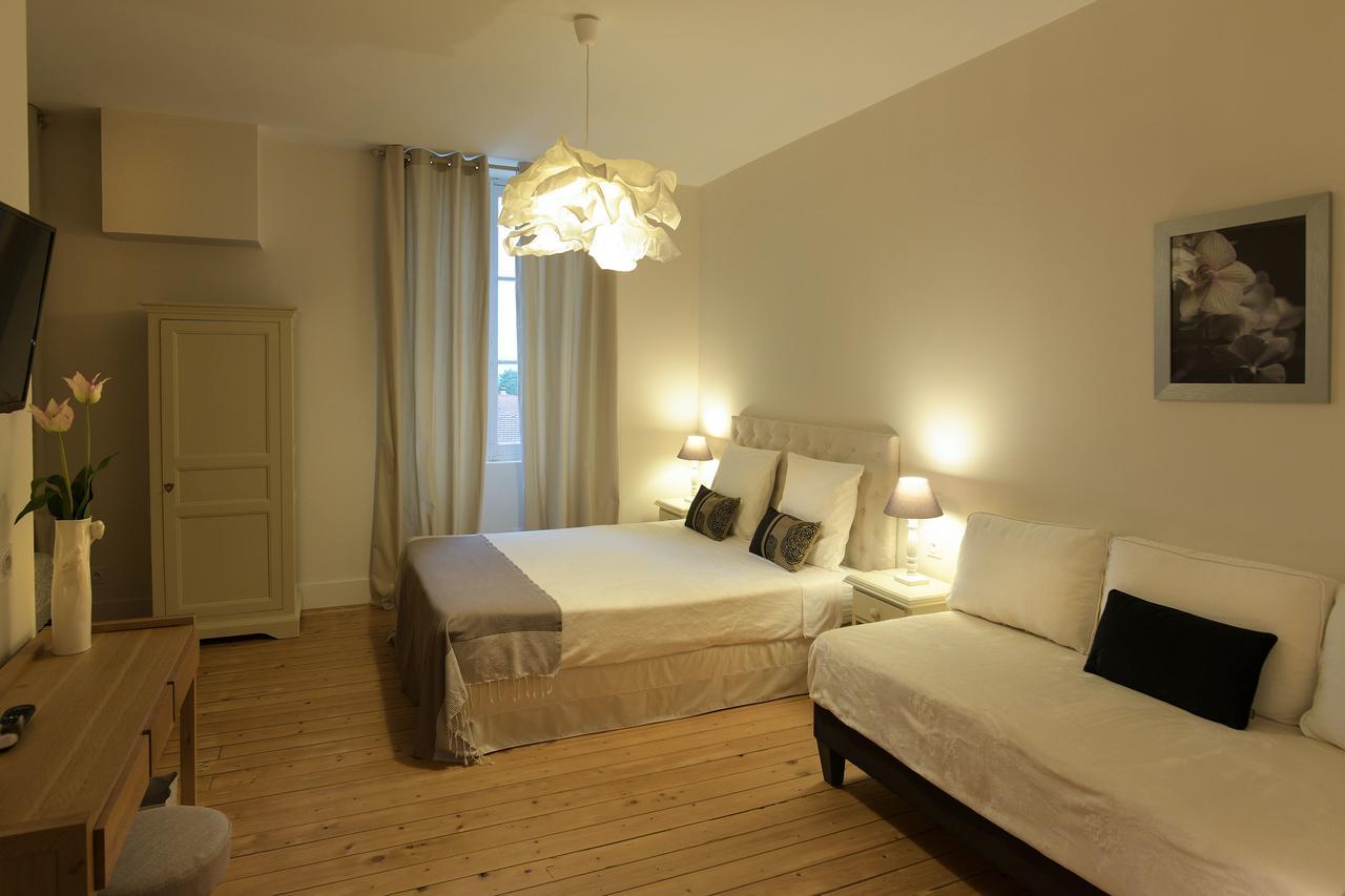 Le Cercle Chambres Climatisees Coligny 외부 사진