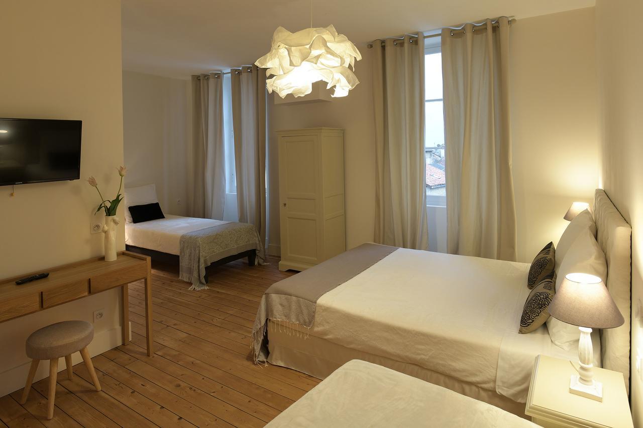 Le Cercle Chambres Climatisees Coligny 외부 사진