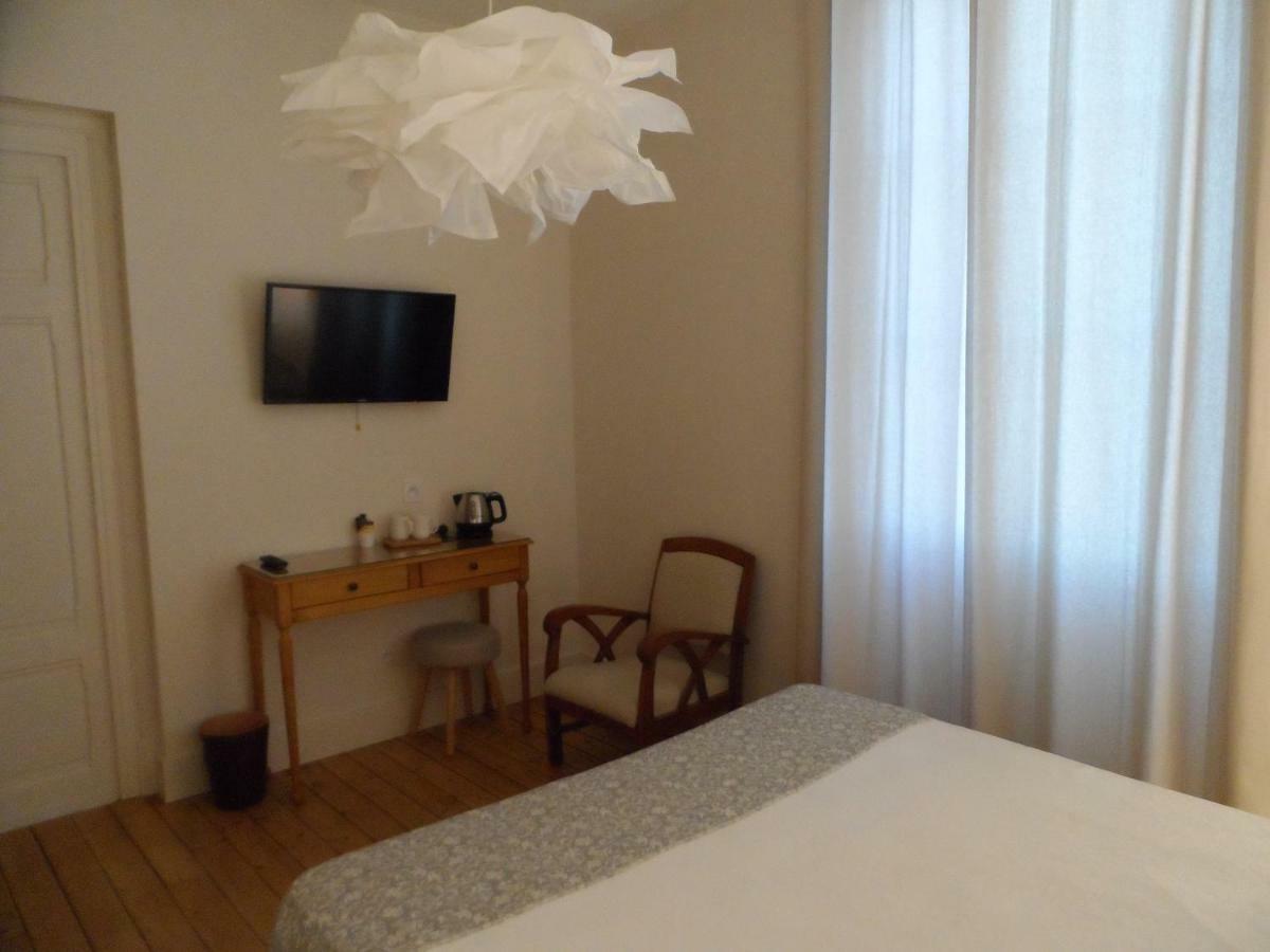Le Cercle Chambres Climatisees Coligny 외부 사진